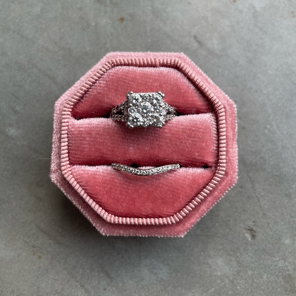 *** SOLD*** Vintage Diamond Cluster Ring Set 14K White Gold - Picture 2 of 8